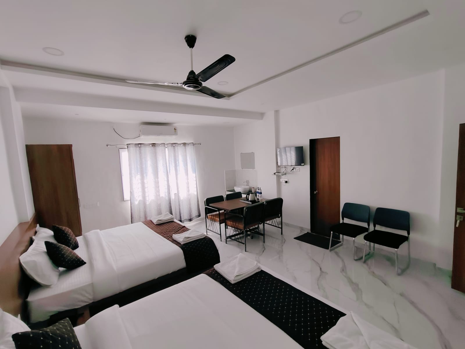 Suite Room